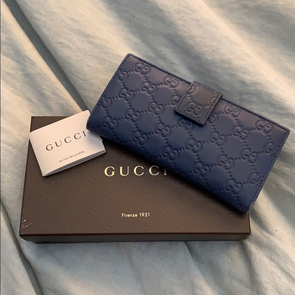 Authentic Gucci wallet